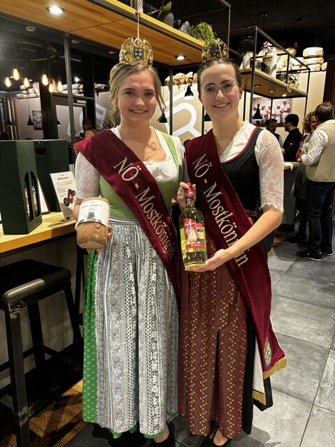 Große Mostverkostung in unserer Region: Der "Jungspund" ist der erste Most, der im heurigen Jahr in Flaschen abgefüllt wurde. | Foto: Eva Dietl-Schuller