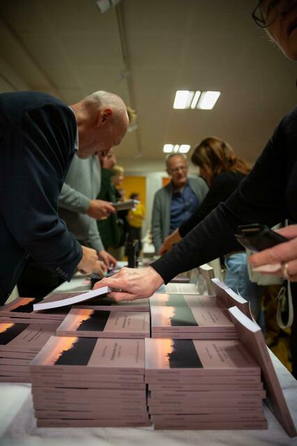 Krimi "Mörderisches Spiel": Expemplare des neuen Romans. | Foto: M. Mrkvicka