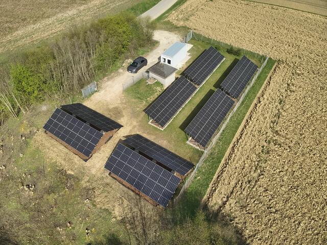 Photovoltaik-Flächen beim Brunnen in Oberwolfern.  | Foto: Gde. Wolfern