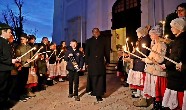 Matthias Secklehner, das Friedenslicht-Kind, in St. Wolfgang.