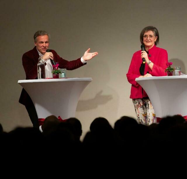 Tarek Leitner spricht über die Jubiläums-Autorin. | Foto: M. Mrkvicka