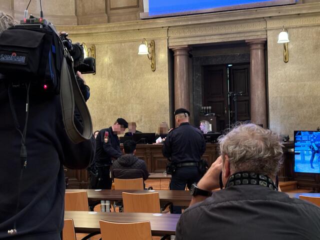 Am 23. Februar soll K. drei Frauen umgebracht haben. Er wurde mit einer paranoiden Schizophrenie diagnostiziert und galt beim Tatzeitpunkt als "nicht zurechnungsfähig". Montagfrüh startete der Prozess, das Urteil folgte am Nachmittag. | Foto: Ronja Reidinger/MeinBezirk.at