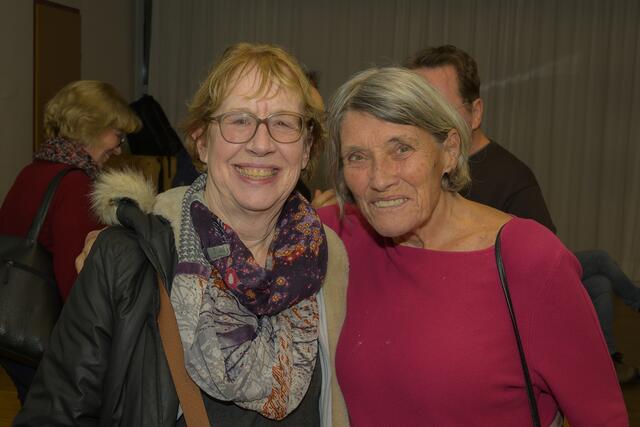 von rechts nach links; 
 - Christa Staudinger, Bezirksrätin der Grünen 2022
 - Margaret Erös
 | Foto: Kurt Kracher
