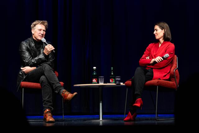 Tobias Moretti und Alexandra Föderl-Schmid. | Foto: Krankenhaus Braunau