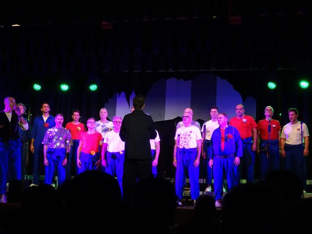 Mit Leidenschaft und Energie: Choriosum verzaubert das Publikum in Tulfes mit südtiroler Klängen. | Foto: Otto Zeisler