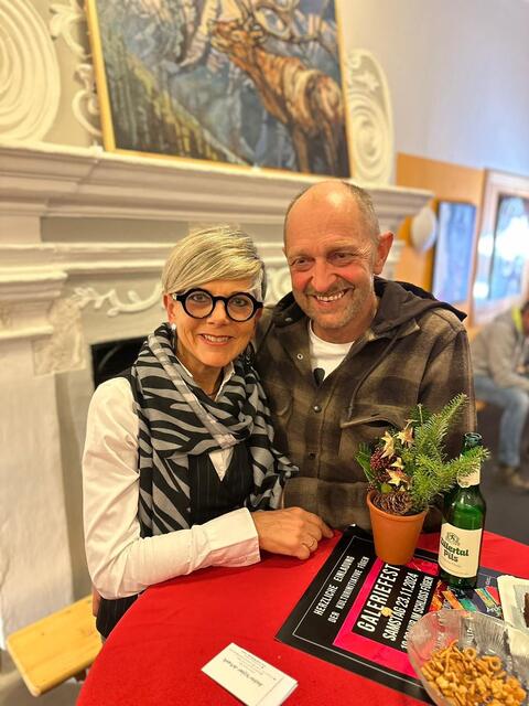 Johanna und Robert Leo schauten beim Galeriefest vorbei.  | Foto: Haun