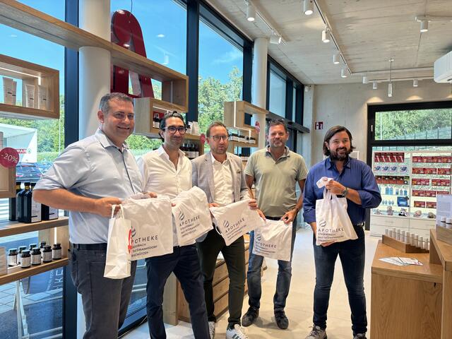 Die hergestellten Stofftaschen werden in den Apotheken Oberschützen, Bad Tatzmannsdorf verkauft. | Foto: Apotheke Oberschützen