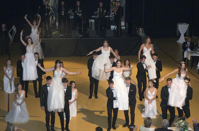 Hier sind die Bilder vom Maturaball der HLW Murau. | Foto: Schindler