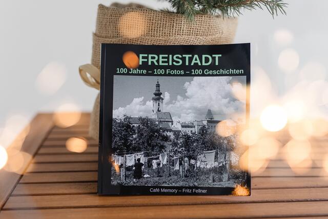 Das neue Buch von Fritz Fellner ist im Schlossmuseum Freistadt käuflich zu erwerben. | Foto: Flora Fellner Fotografie