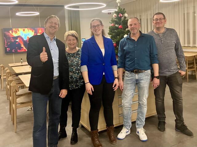 Betriebsratsvorsitzender Roland Pascher, BR Claudia Mayr, BR Michelle Weigl, BR STV Leopold Lindorfer, BR Markus Kurotik  | Foto: Betriebsrat Spitz