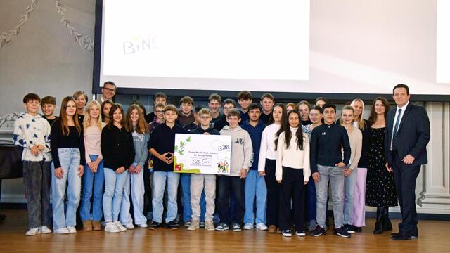 Umweltverschmutzung war das zentrale Thema der Initiative „Earth’s 11th hour“, die von den dritten Klassen der Mittelschule Volders ins Leben gerufen wurde. | Foto: Universität Innsbruck/Stollberger