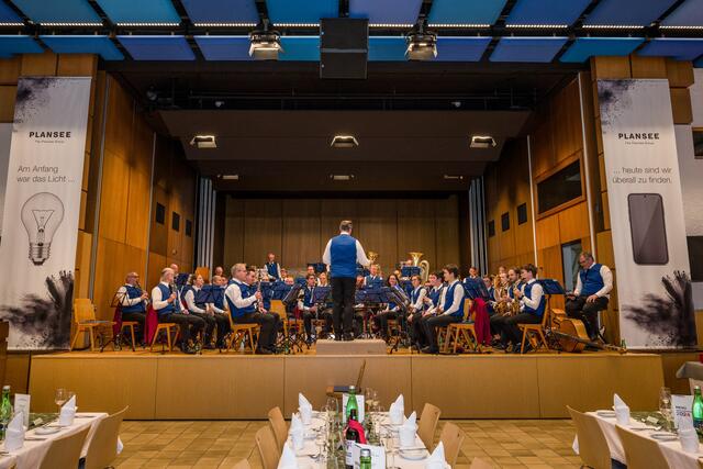 Die Plansee-Werksmusik sorgte für die festliche Gestaltung der Feier. | Foto: Fotostudio René/Plansee Group