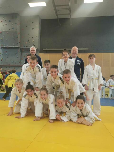 Gruppenfoto mit Trainern Peter Müller und Harald Karner (Sektionsleiter) | Foto: Judo Lungau