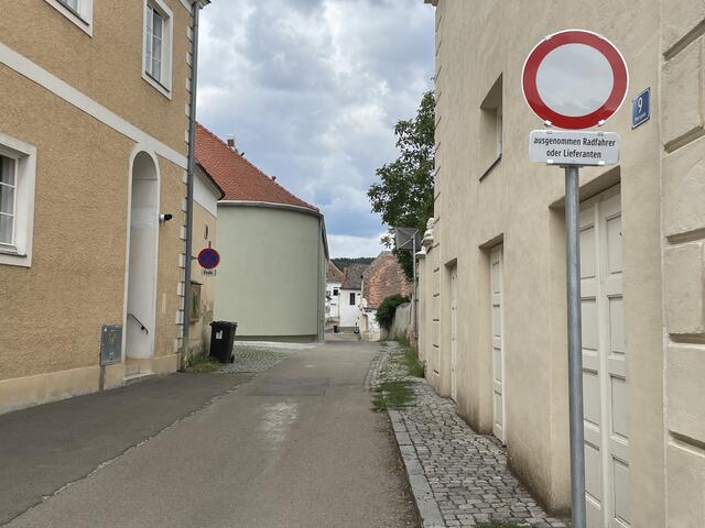 Retz/Bezirk Hollabrunner: Anrainer wollen statt eines Fahrverbots eine Begegnungszone. | Foto: Alexandra Goll