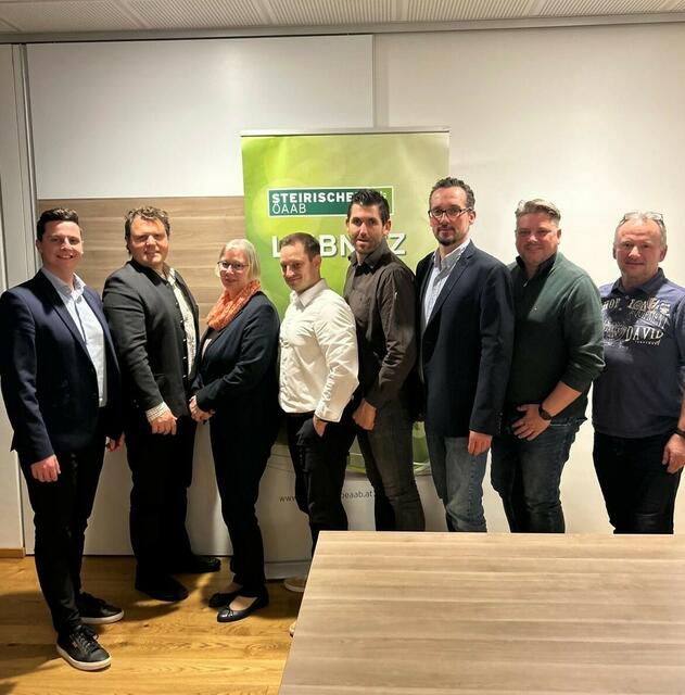 Der neu gewählte ÖAAB-Vorstand mit Jochen Pießnegger (3.v.r.) an der Spitze. | Foto: ÖAAB