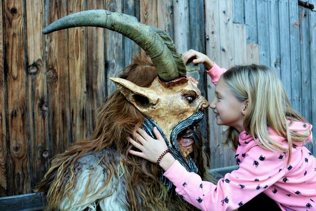 Die Angst vorm Krampus betrifft meist eher jüngere Kinder.  | Foto: Eva-Maria Nagl