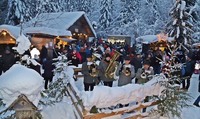 "Traditionen erhalten und Brauchtum pflegen" lautet das vorweihnachtliche Motto der Gosauer Bergweihnacht. | Foto: Hörmandinger
