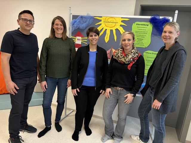 Robert Sperdin, Astrid Petzl, Christine Koini, Susanne Hofer und Bezirkshauptfrau Nina Pölzl. | Foto: Verderber