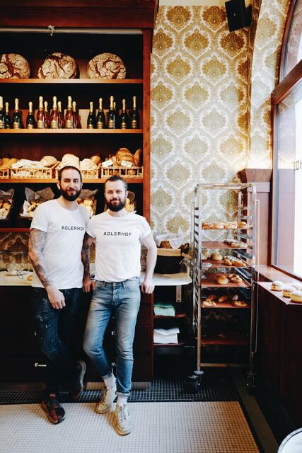 Die Gastronomen Andreas Knünz (l.) und Manuel Köpf.  | Foto: Atelier Karasinski
