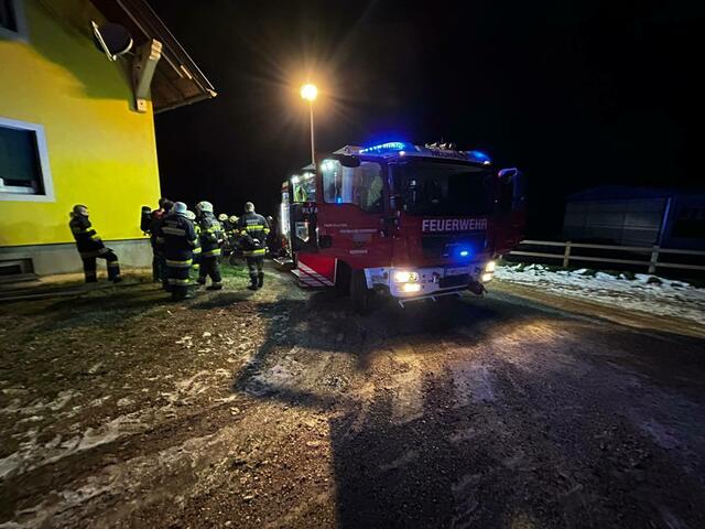 Einsatz in der Nacht. | Foto: Feuerwehr Neuhaus