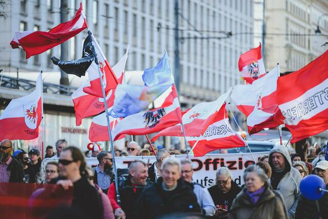 Die rechtsextreme Gruppe "Fairdenken" plant eine neue Demo am 30. November (Archiv) | Foto: Max Slovencik / EXPA / picturedesk.com
