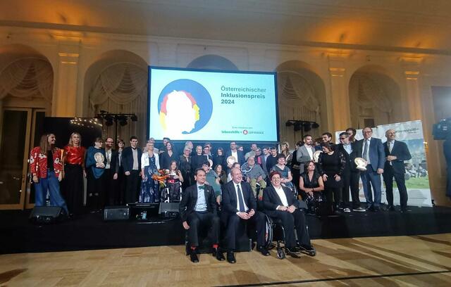 Präsident: Anton Henckel-Donnersmarck
Vizepräsidentin: Hanna Kamrat und Gewinner:innen des Inklusionspreises 2024 von der Lebenshilfe, Gesundheitsminister Johannes Rauch und Wirtschaftsminister Martin Kocher re.aussen