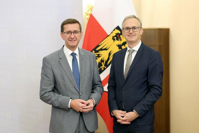 Wirtschafts- und Energie-Landesrat Markus Achleitner (ÖVP) und Wolfgang Urbantschitsch, Vorstand des Energieregulators E-Control. | Foto: Land OÖ/Stinglmayr