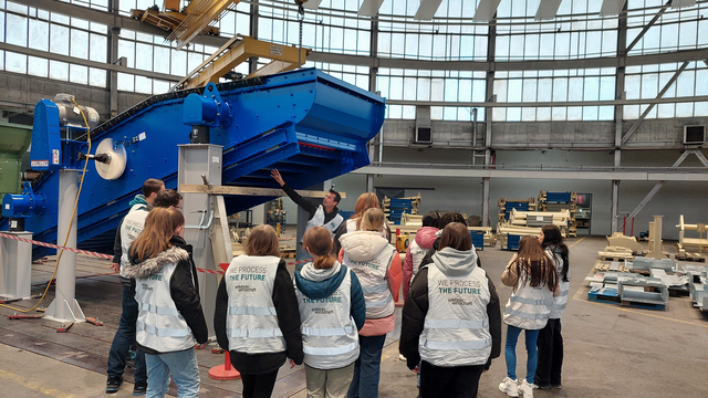 Betriebsführung bei Binder+Co für die Schülerinnen der PTS Gleisdorf – Technik hautnah erleben. | Foto: Eva Michelic
