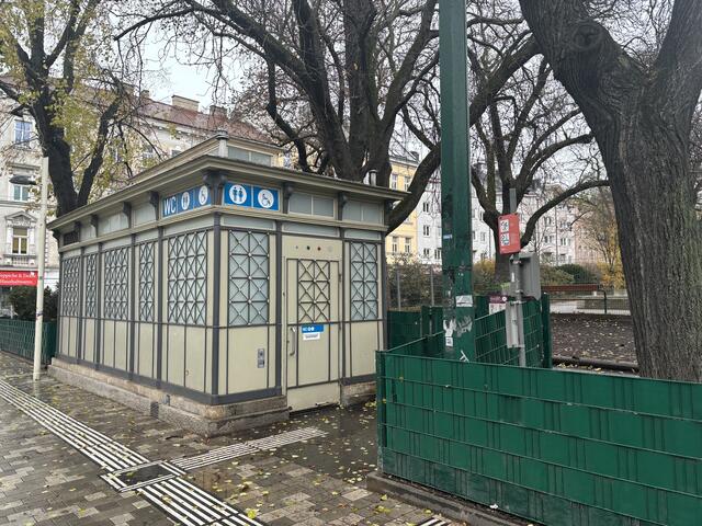 Der Grund für die Schließung sind fehlende Bodengitter, die von jemandem entwendet wurden.   | Foto: Ipirotis/MeinBezirk