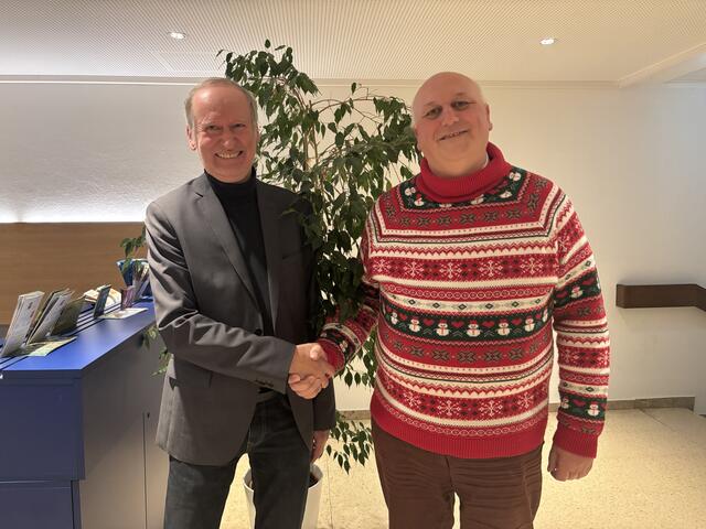 Martin Pichelhofer übergibt das Ruder an Christian Schiemer.