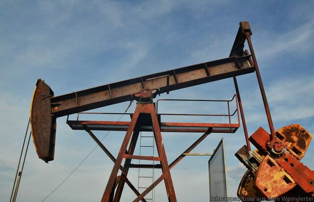 Statt Erdöl aus dem Boden zu fördern, soll über eine Sonde in Schönkirchen in Zukunft Flüssigkeit in den Boden eingebracht werden. | Foto: Stefan Gazsi (Symbol)