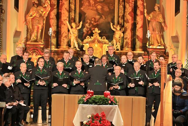 Am 8. Dezember findet in Ebensee das Adventkonzert  des Arbeitergesangsvereins Kohlröserl statt. | Foto: Hörmandinger