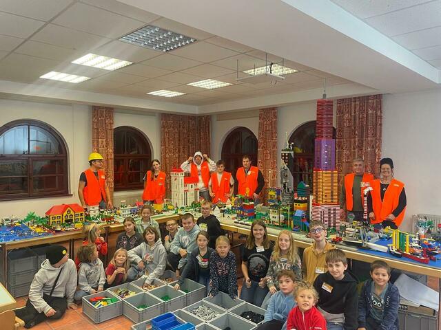 In der Evangelischen Pfarrgemeinde Leoben wurde kürzlich hoch hinaus gebaut. | Foto: Hermann Maier
