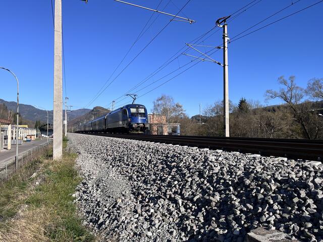 Seit Dezember 2021 halten in Hönigsberg keine Züge mehr.  | Foto: Rosenblattl
