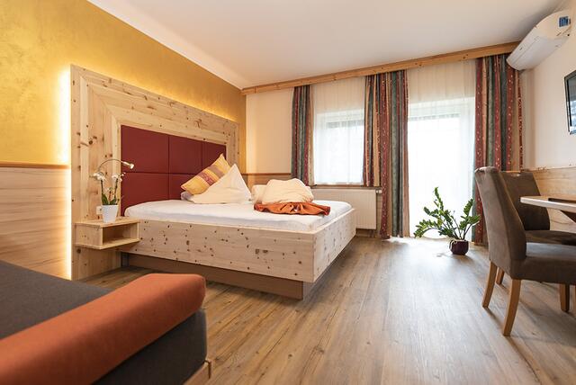 Termenhof Loipersdorf Zirbenzimmer