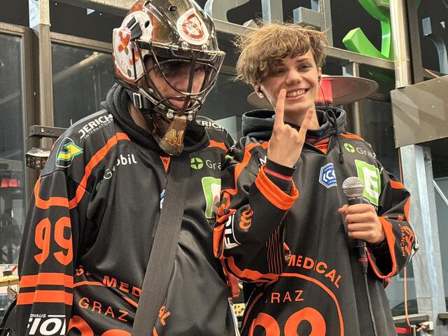 Sänger Ennion (r.) und Bassist Kain kommen aus Weiz. | Foto: MeinBezirk/Hofmüller