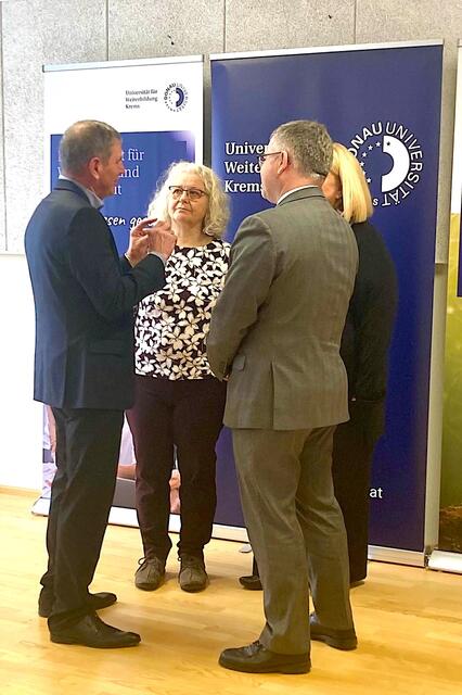 Zusammen für die Gesundheit: Die Runde umfasste Univ.-Prof. Dipl.-Ing. Dr. Doris Behrens, Dr. med. Monika Steinkellner, Bürgermeister Günther Kröpfl (Pölla) und Finanzlandesrat DI Ludwig Schleritzko.  | Foto: Marion Edlinger