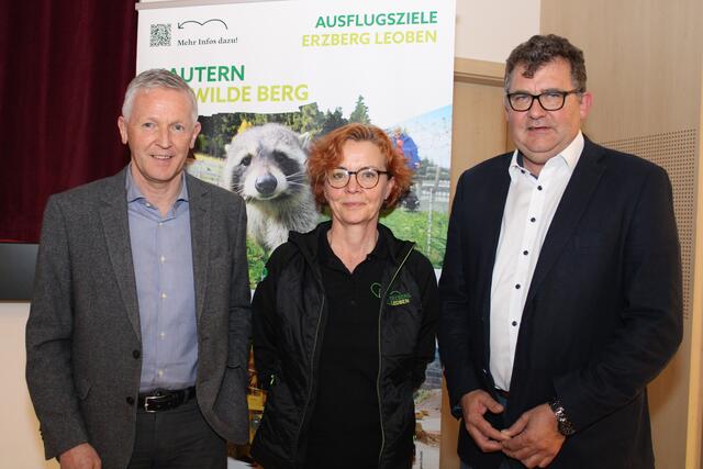 Finanzreferent Johann Roth, Geschäftsführerin Malgorzata Koch-Basic und Bürgermeister von Kalwang Mario Angerer (v.l.) wagten einen Ausblick auf die touristischen Schwerpunkte des Jahres 2024.  | Foto: RegionalMedien Steiermark