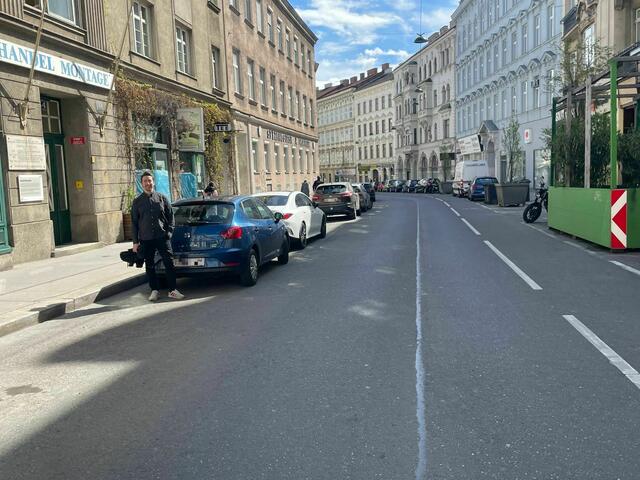 Der S-Verlauf der einspurigen Straße bietet wenig Einsicht | Foto: Philipp Scheiber