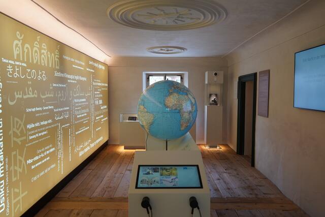 Im Stille-Nacht-Museum in Wagrain befindet sich der einzige Globus, auf dem die kleine Gemeinde Wagrain eingezeichnet ist. | Foto: Nicole Hettegger