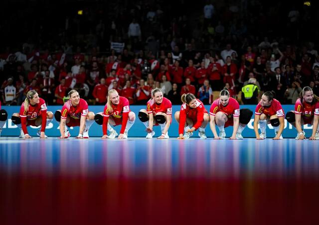 Starker Auftakt bei der EHF EURO 2024. Das Frauenhandball-Nationalteam feiert in Innsbruck einen Rekordsieg.  | Foto: EHF/koolektiv