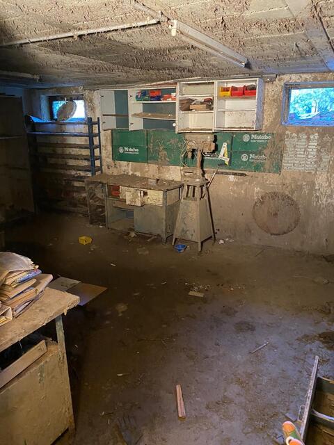 So sieht der Keller des Hauses von Hildegard Trattner immer noch aus. | Foto: Alfred Gert