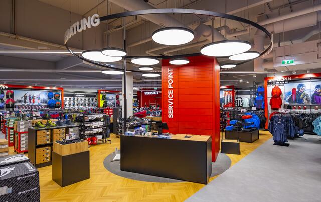 Hell, modern, serviceorientiert und mehr Verkaufsfläche im neuen Bärnbacher Hervis | Foto: Hervis/Werner Krug