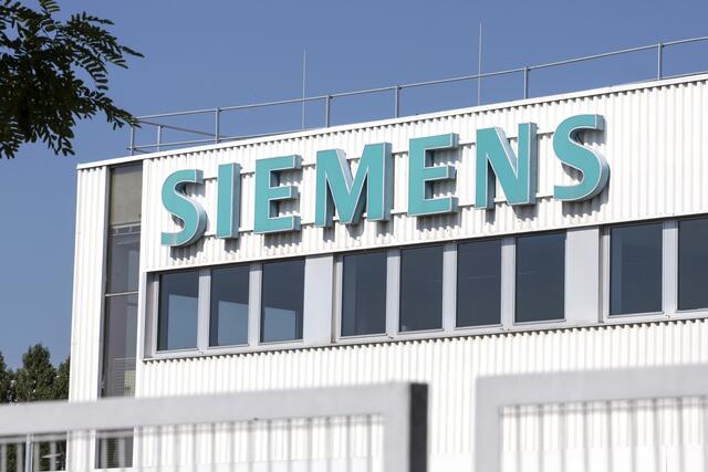 Bis Ende 2026 schließt der weltweit agierende Technologiekonzern Siemens sein Werk für Industrie-Stromversorgung in Wien. (Archiv) | Foto:  Weingartner-Foto / picturedesk.com