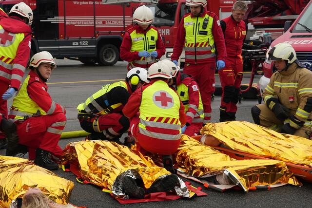 Die mehr als 5.000 freiwilligen Helferinnen und Helfer des Roten Kreuzes Salzburg sind selbstlos für die Menschen im Bundesland da. Jeden Tag, rund um die Uhr. (Symbolbild) | Foto: Stefan Schubert