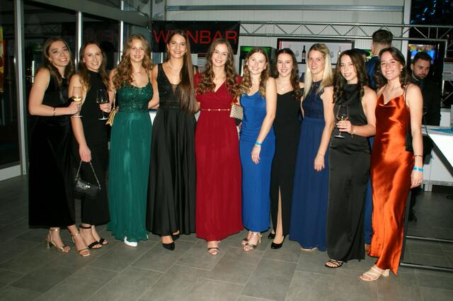 Die erfolgreichen fidas Volleys bei der Sportgala in Jennersdorf | Foto: Anna Kaufmann