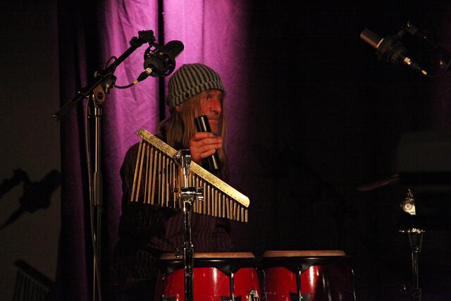 Hugo Gitterles intuitiven Spiel an den Percussions brachte eine spannende Dynamik in das Ensemble.