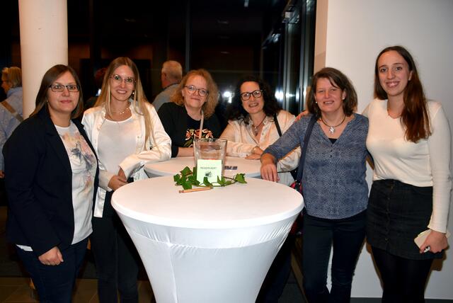 "Jingle Bells – Die unheiligen drei Könige" waren in Waldhausen zu Gast. Veranstalter Kulturverein Waldhausen mit Obfrau Magdalena Eder. | Foto: Robert Zinterhof