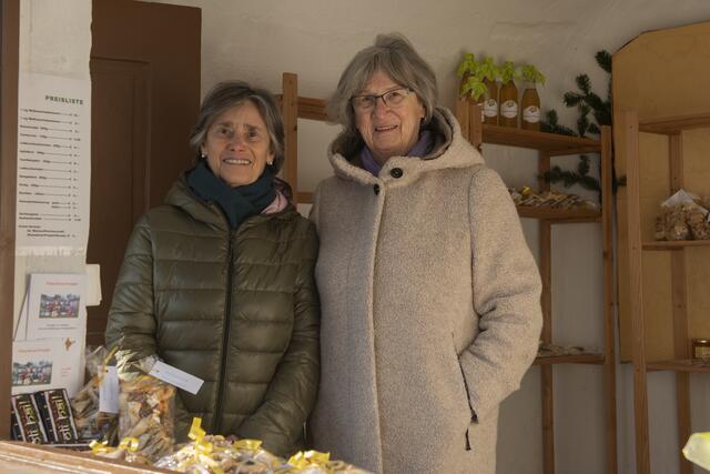 Unterschiedliche Stände boten den Besucherinnen und Besuchern allerlei Leckereien. | Foto: Sophia Braun