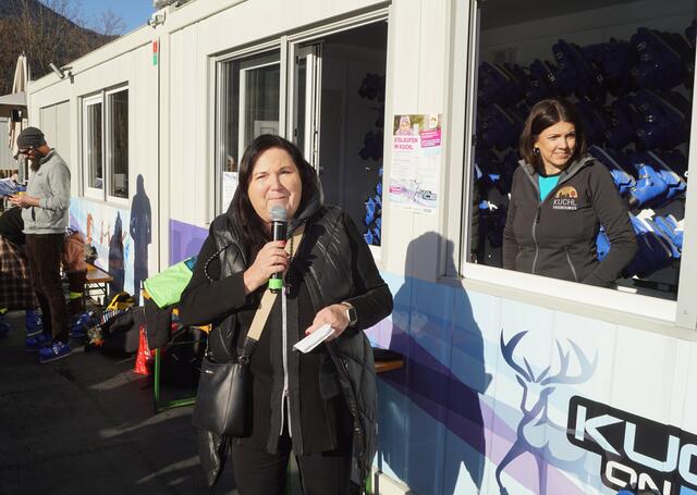 Carmen Kiefer bei der Eröffnung.